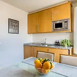Apartman Corcovada, Sunny And Bright T1 With Large Terrace, *