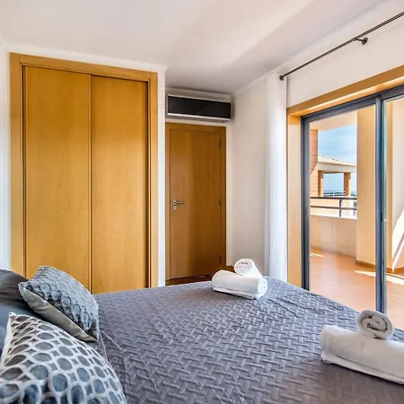 Apartament Corcovada, Sunny And Bright T1 With Large Terrace,