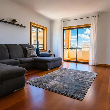 Corcovada, Sunny And Bright T1 With Large Terrace, Apartment