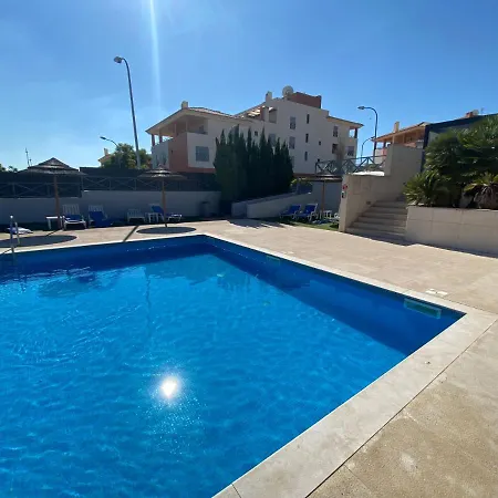 Apartamento Corcovada, Sunny And Bright T1 With Large Terrace, Albufeira